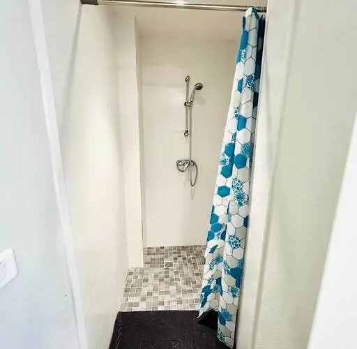 The Cocoon In The Center Of * Senlis (Oise)